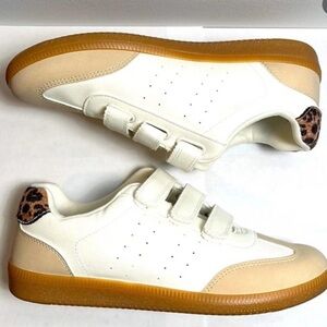 DV Dolce Vita 3 strap white sneakers leopard print heel 8.5 women’s